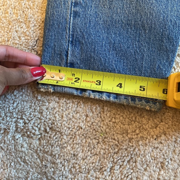 Levi’s Wedgie High Waist Crop Jeans - Picture 7 of 7